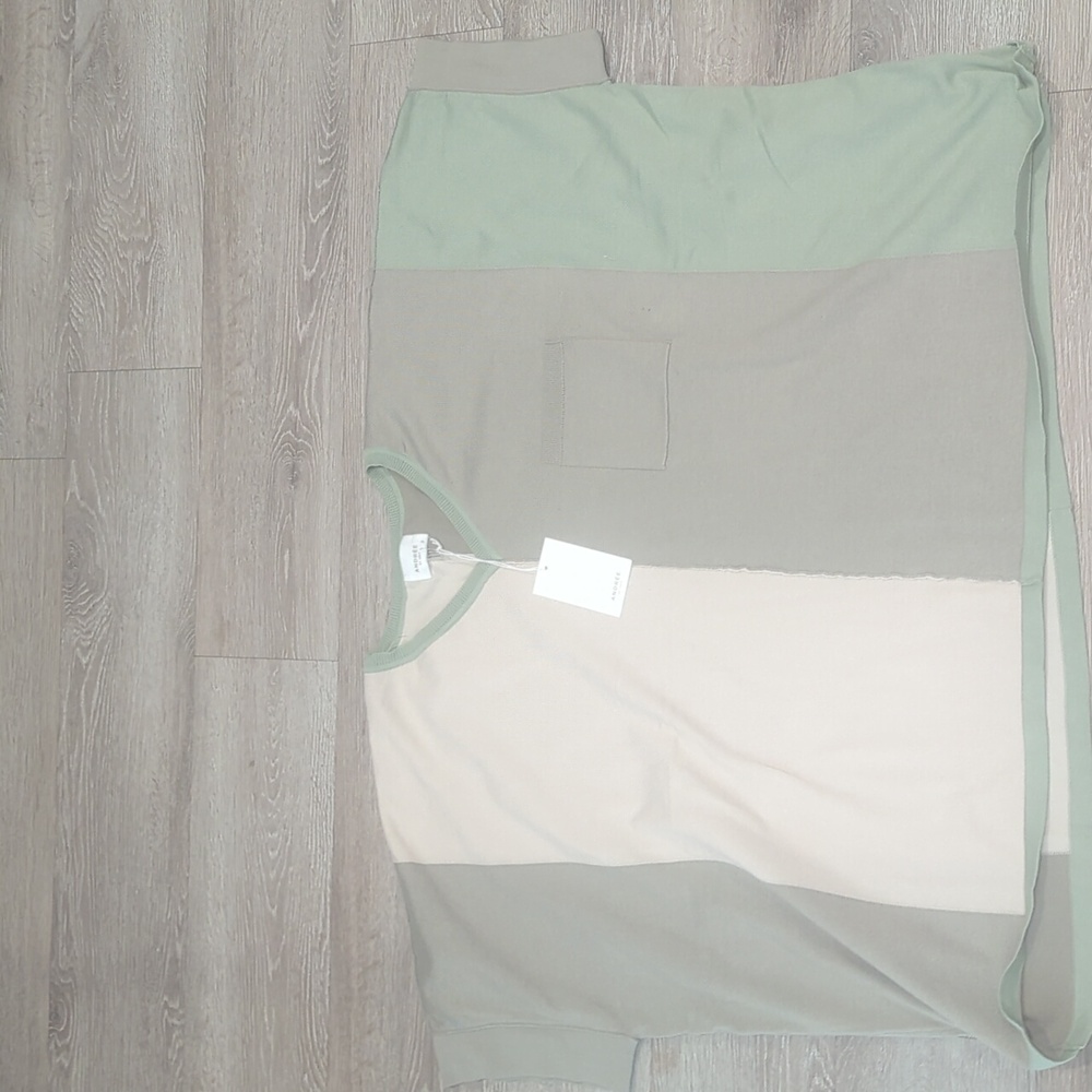 Colorblock V-Neck Short Sleeve Top